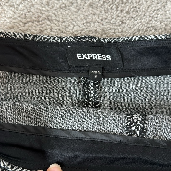 Express Skort - Picture 5 of 6